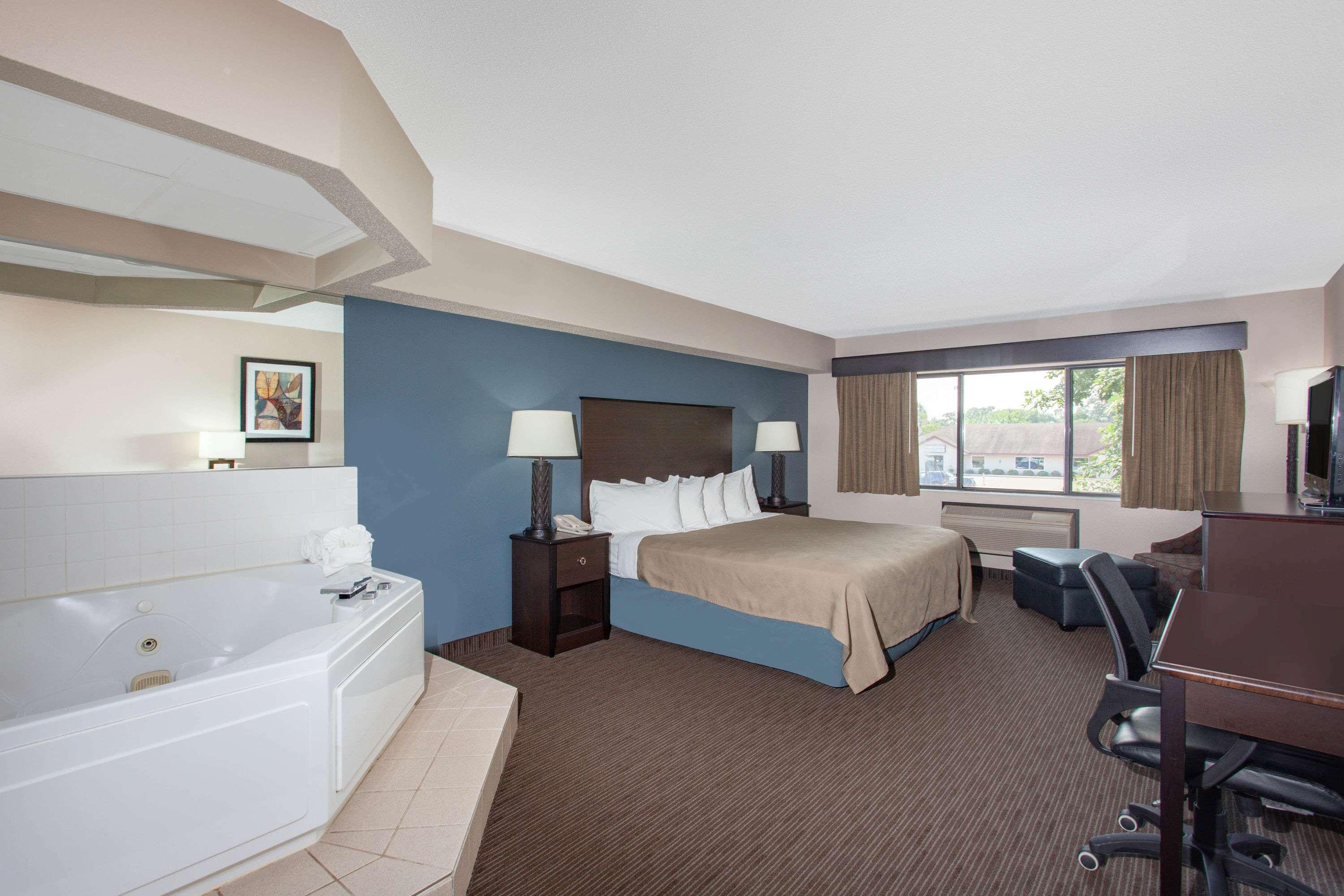 Americinn By Wyndham North Branch Exterior photo