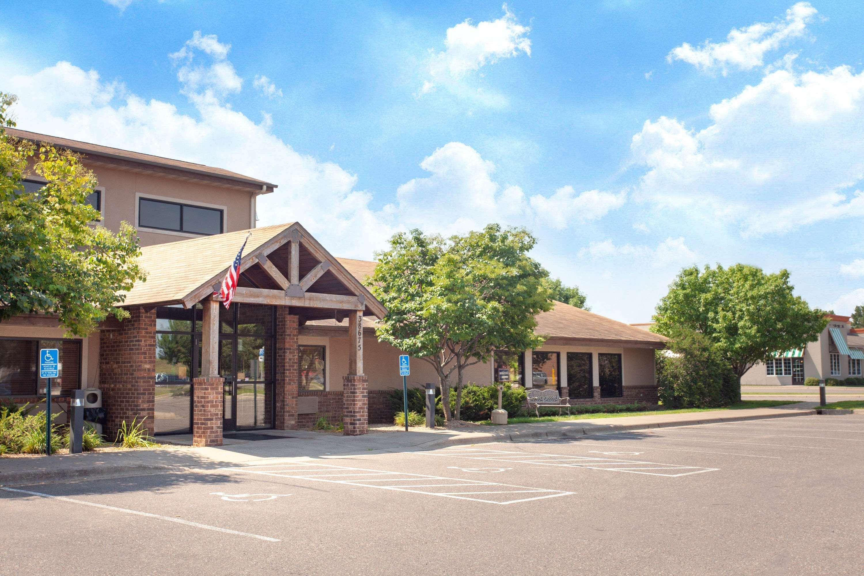 Americinn By Wyndham North Branch Exterior photo